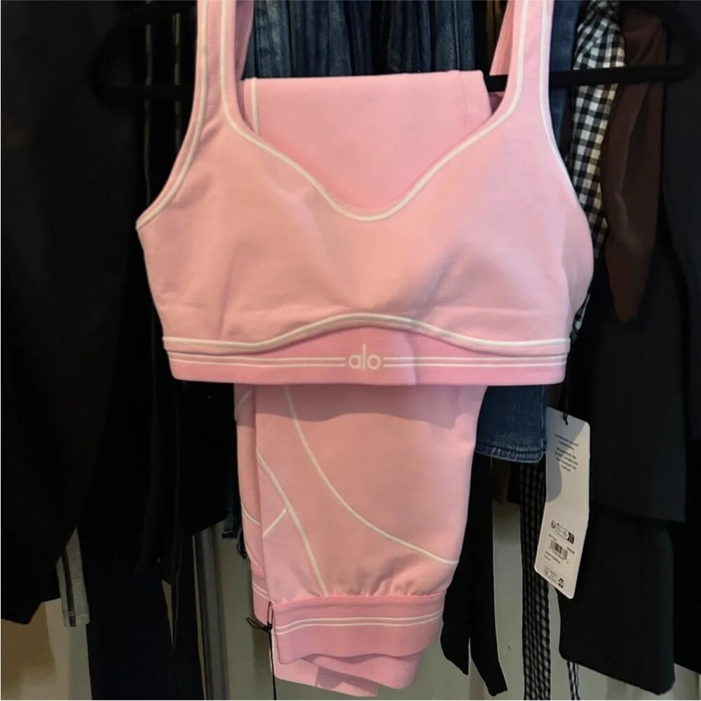 NWT ALO Yoga Sweet Pink Heartthrob Bra - Picture 3 of 4